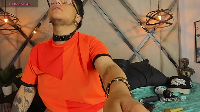 Bill33_ Live XXX-Chat