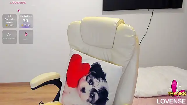 kissnicol32's Live XXX Chat