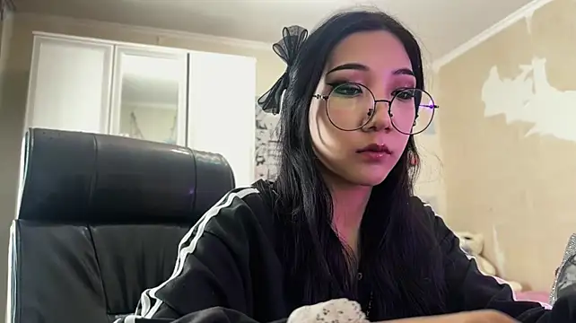 JoiePaschall's Live XXX Chat
