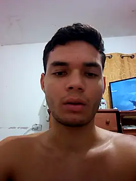 Chatroom XXX en direct de XxRicardoxX_
