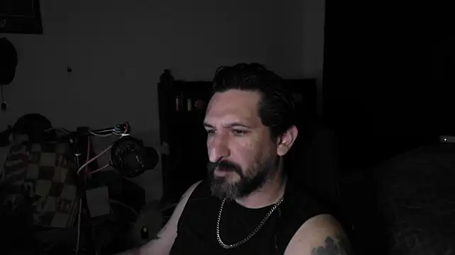 Chat +18 de DevilPup75_ ao vivo