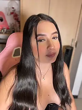 Emiily_Moore1 现场XXX聊天