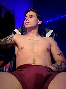 keiler_suxrez's Live XXX Chat