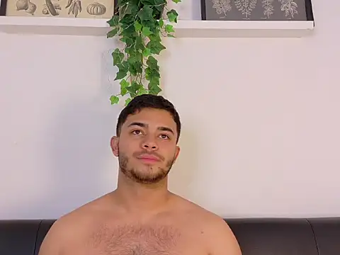 Онлайн чат XXX TylerWest_