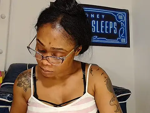 alexiaao9 লাইভ XXX চ্যাট