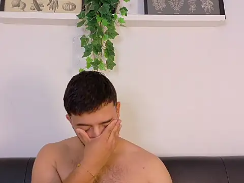 Chat XXX ao vivo de TylerWest_
