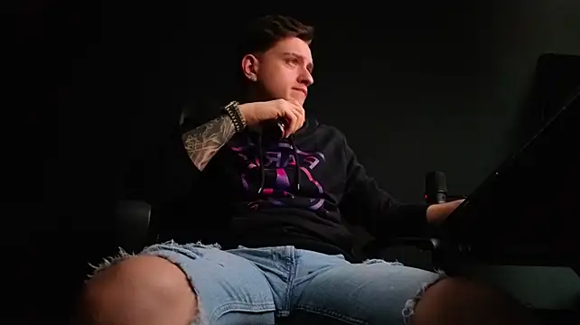 Chat XXX Live FelixStarkk