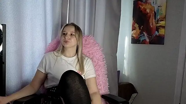 Chatroom XXX en direct de LillyFan-X