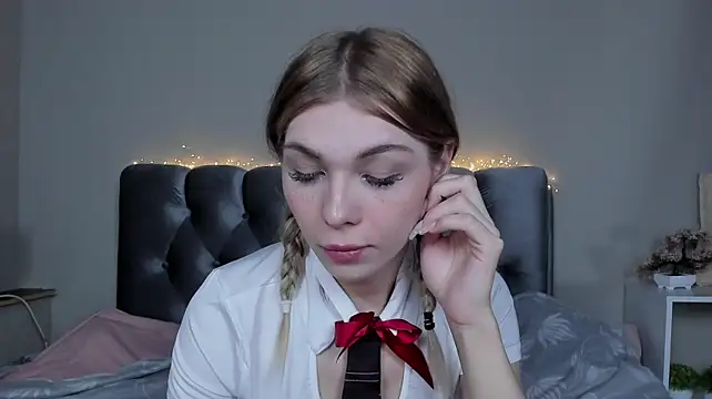 Blondy_Fina's Live Chat Room