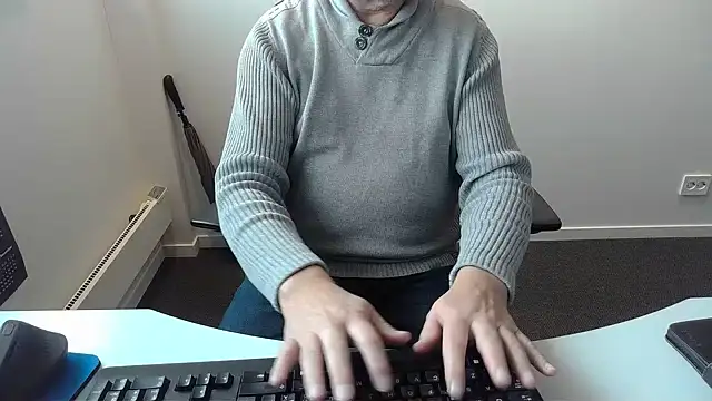 XXX chat uživo modela Buggemann