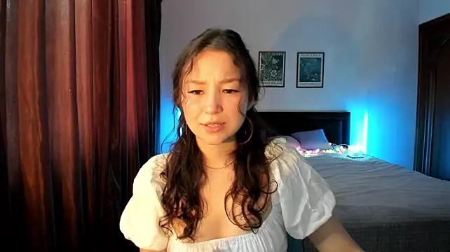 دردشة adeline الجنسية المباشرة
