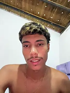 Adan21_cm Chat XXX in diretta