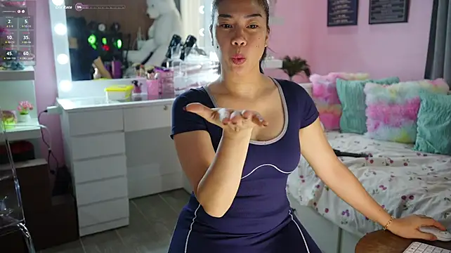 แชท XXX สดของ AsianSweetMilf