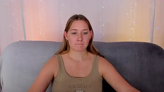 AlinaVice Chat XXX in diretta