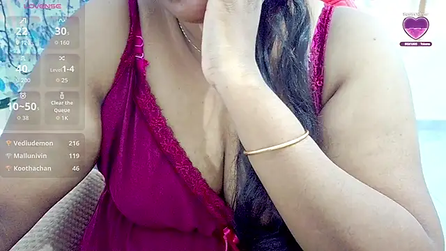 MALLUIVANIYA_COUPLE's Live XXX Chat