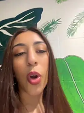 Chat +18 de Jennyvignaduzzo ao vivo