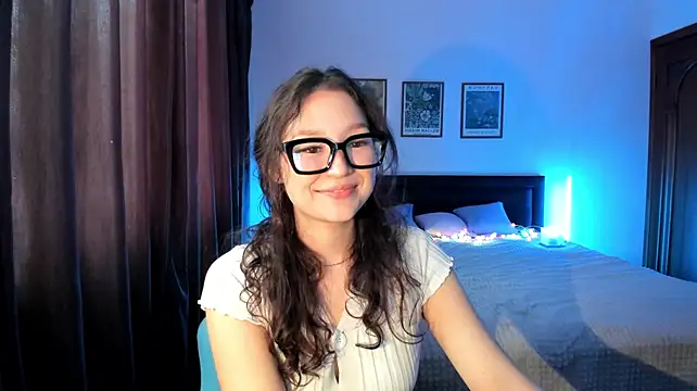 adeline Adlı Modelin Canlı XXX Sohbeti