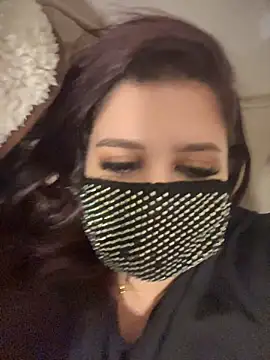 GLAMOUR-1's Live Chat Room