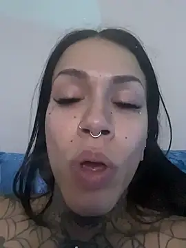 DommeLola's Live Chat Room