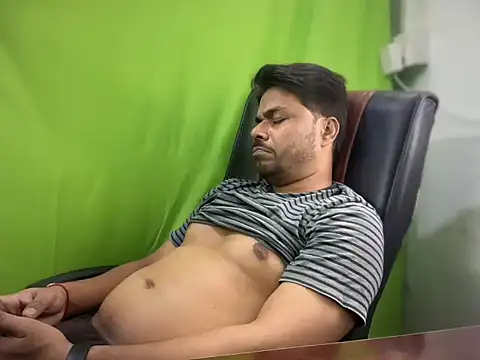 Raaz_5690 live XXX chat
