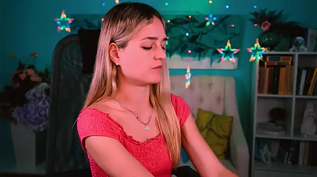 DeboraLarson Adlı Modelin Canlı XXX Sohbeti