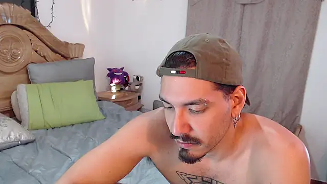 عرض كام InkednBaked