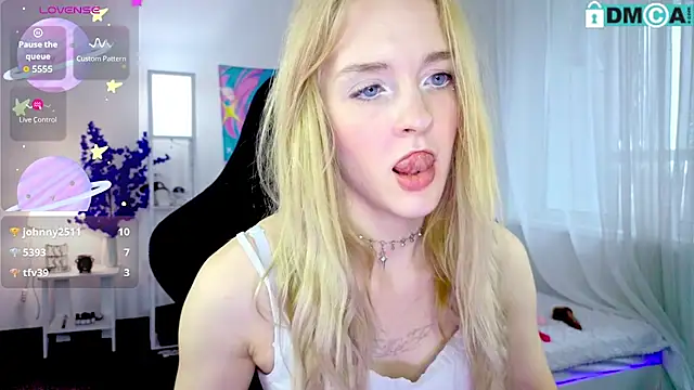 Aliceglass__ লাইভ XXX চ্যাট