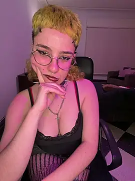 infernaldeity's Live Chat Room
