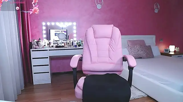 Chat +18 de MissKora ao vivo