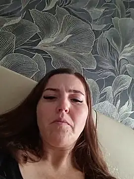 MilaMature live XXX chat
