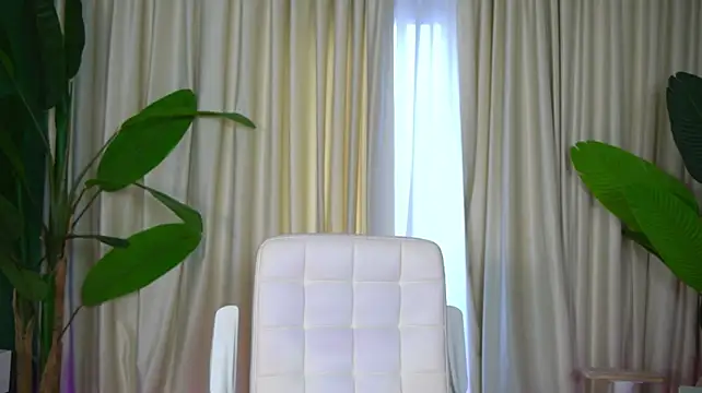 FoxieJullia – Live XXX-chat