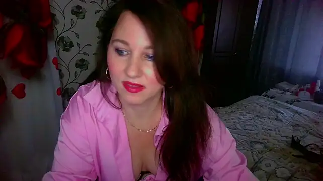 MirandaSummer2 Adlı Modelin Canlı XXX Sohbeti