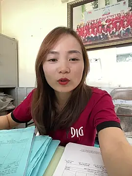 Lily_3324 Adlı Modelin Canlı XXX Sohbeti