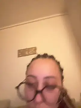 queenlo_xxx: απευθείας συνομιλία ΧΧΧ