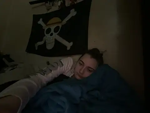 Snowbunnycake_131 XXX чат на живо