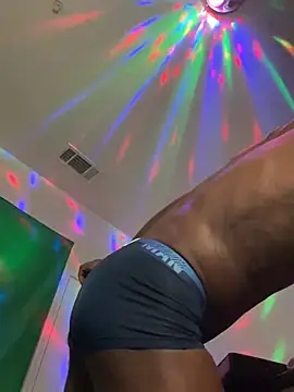 Triggerhappycj100 Show in webcam