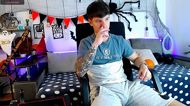 XXX chat uživo modela ThomasEdisonn