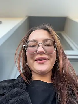 LunaMood's Live Chat Room
