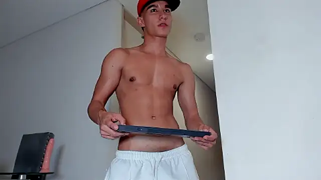 BabyAndy_'s Live XXX Chat