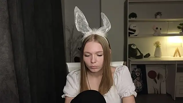 YuonneJoffe – Naživo XXX chat