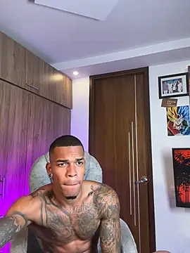 blackboy-strong's Live XXX Chat