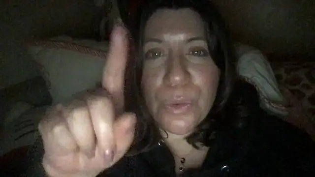 צ'אט XXX בשידור חי של HYPHYtype