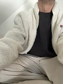 XXX chat uživo modela RealDeal2000xxx