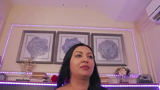 Chat XXX en directo de BustyEva_