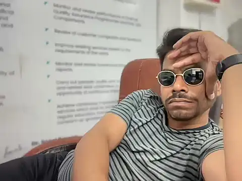 Raaz_5690n Live XXX chat