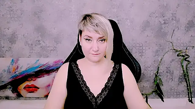 Djullia – Naživo XXX chat
