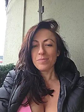 XXX chat uživo modela Risky_woman