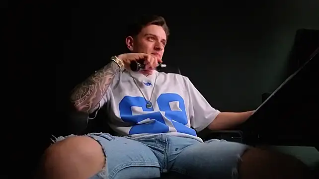 FelixStarkk XXX чат на живо