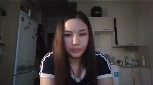 XXX chat uživo modela Linci_Adams