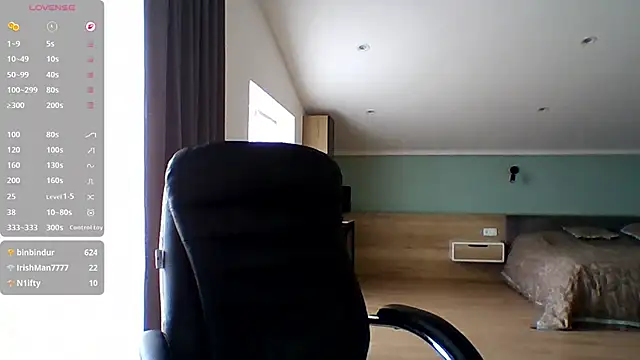 XXX chat uživo modela TinaDiamond